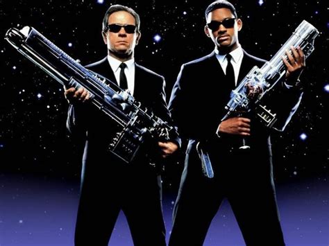 Men in Black! Aliens, Secret Agents, and Will Smith's Irrepressible Charm!